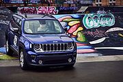 Jeep Renegade auf der Bühne des FiftyFifty Lab in Brüssel